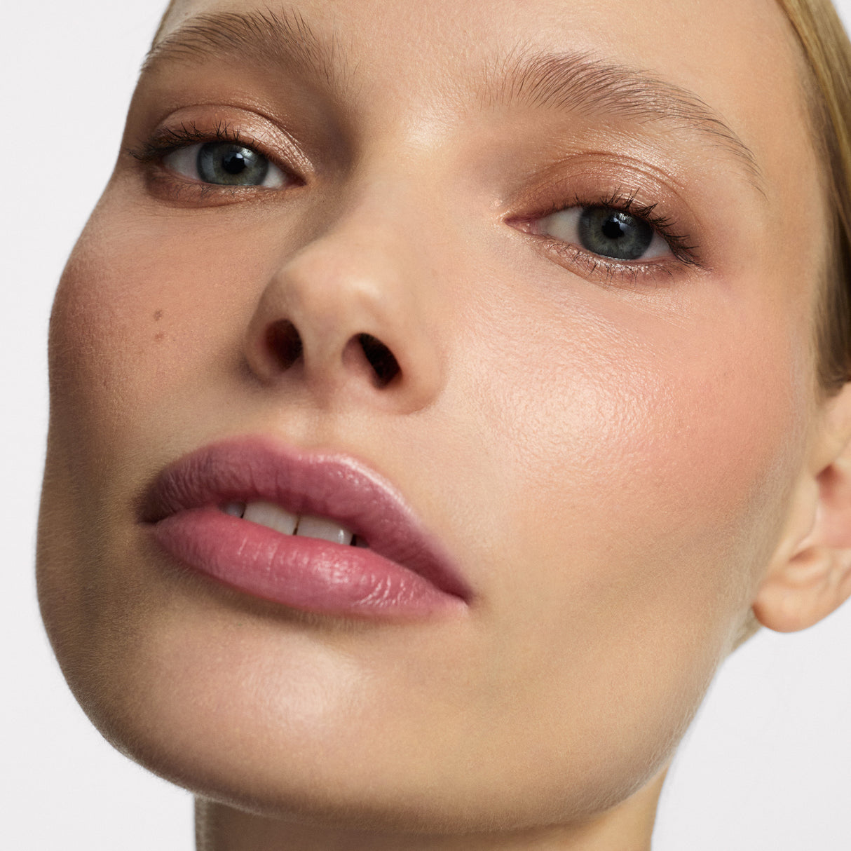 Glazed Lips Liquid Lipstick SPF50+