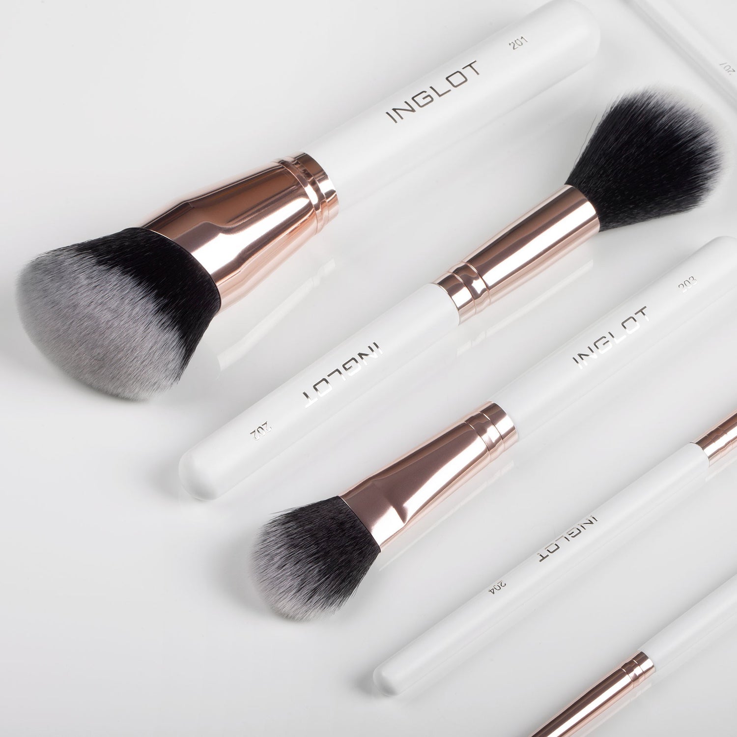 Makeup Brush 201 - Inglot Cosmetics