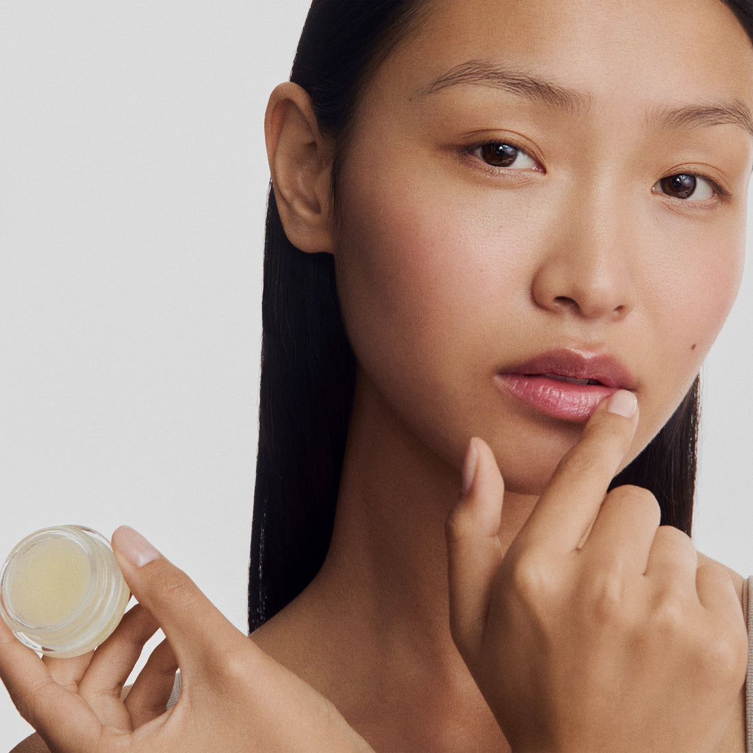 LAB Overnight Repair Lip Masker