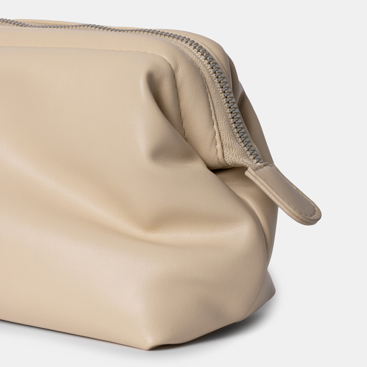 Minimalist make-up tas