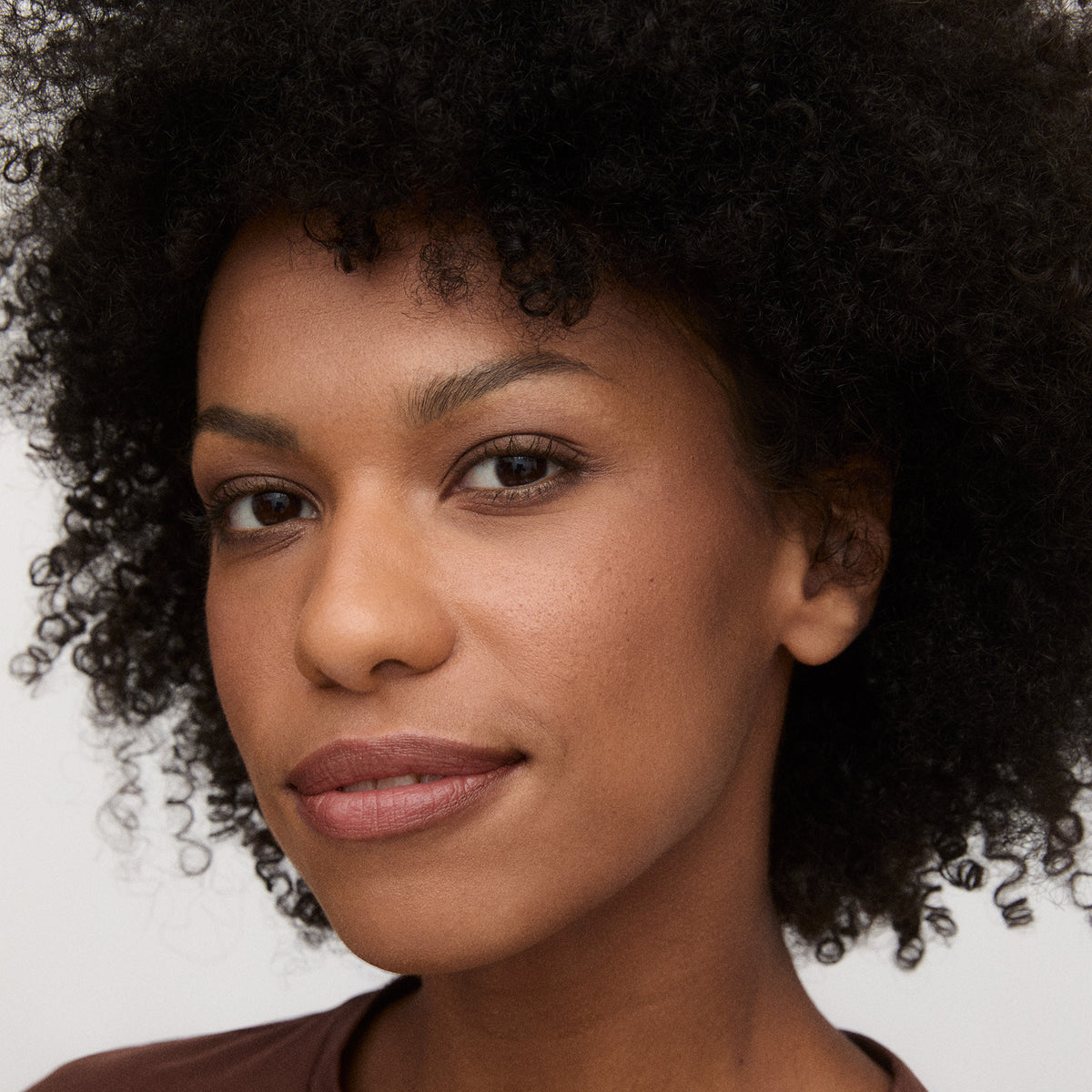 Long-Lasting Velvet 2in1 Foundation & Concealer