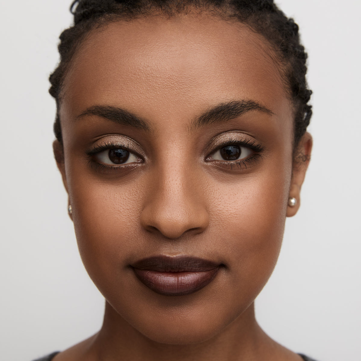 Long-Lasting Velvet 2in1 Foundation & Concealer