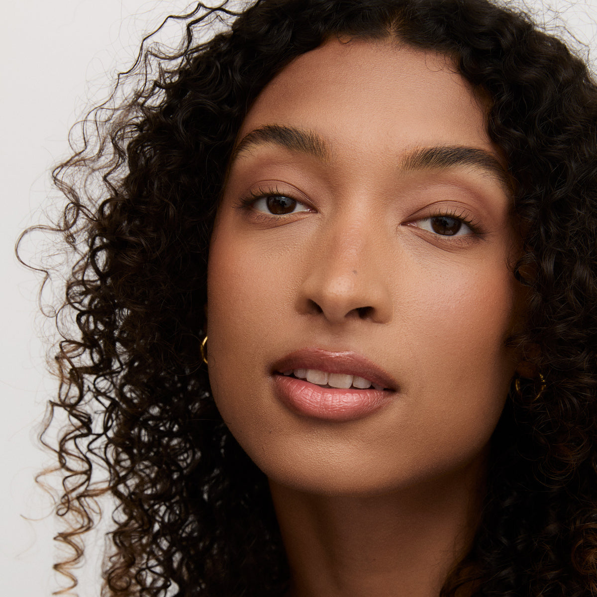 Long-Lasting Velvet 2in1 Foundation & Concealer