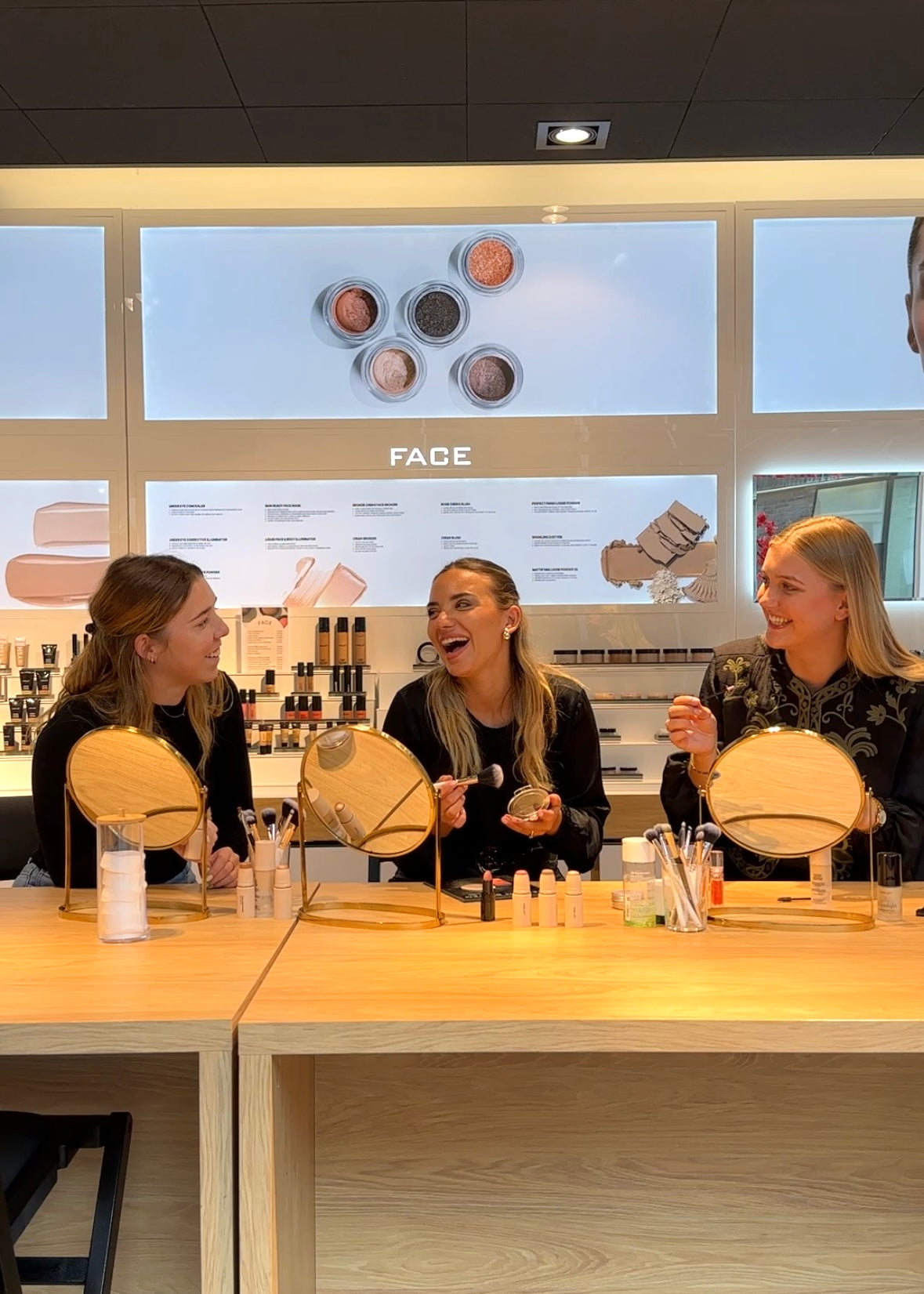 Make-up workshop groep - INGLOT Cosmetics