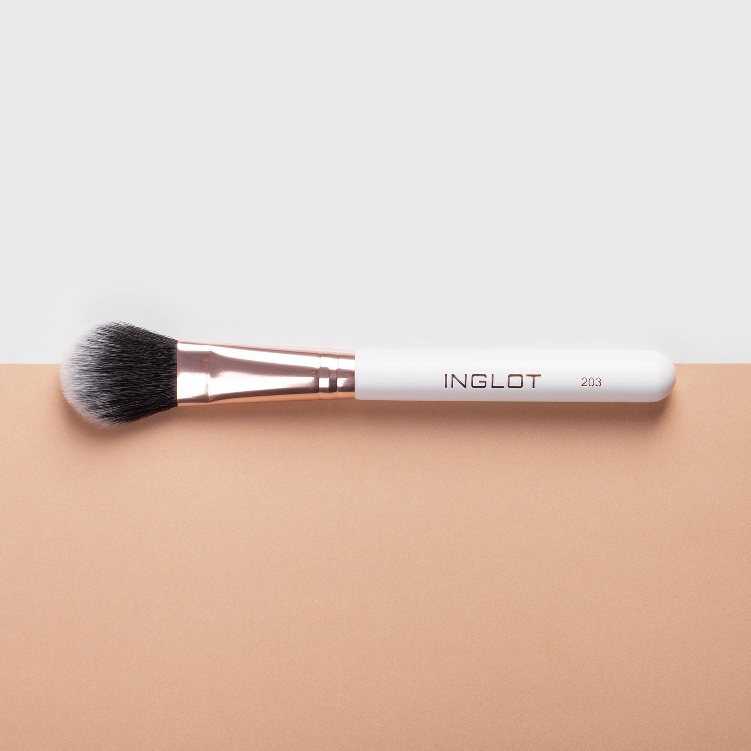 Makeup Brush 203 - Inglot Cosmetics